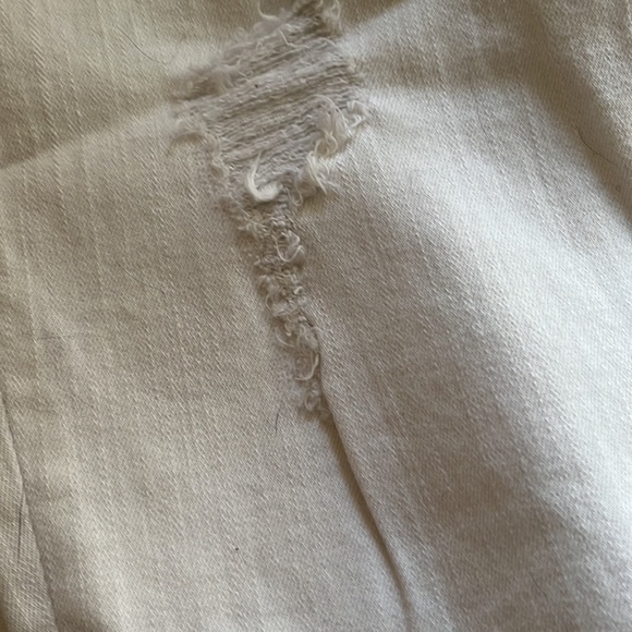 Women’s new distressed jeans - Picture 5 of 6